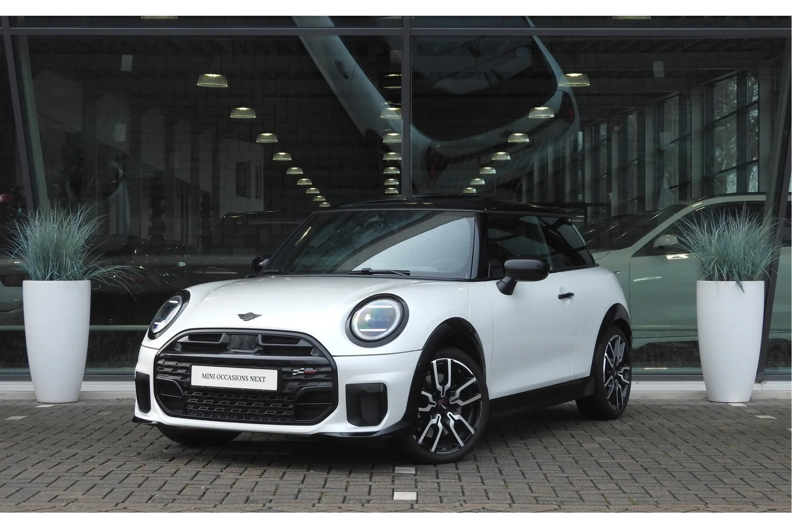 MINI Hatchback (2024) — foto 1