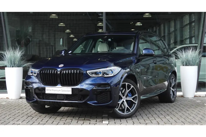 BMW X5 (2023)