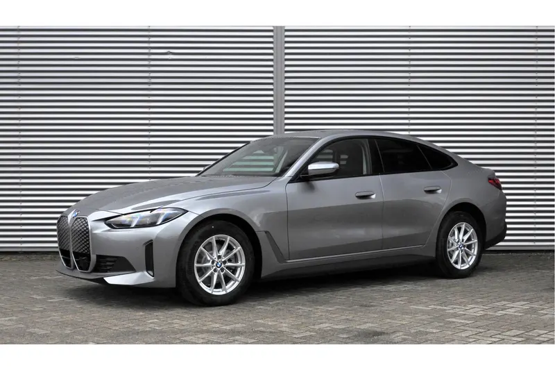 BMW i4 (2026)
