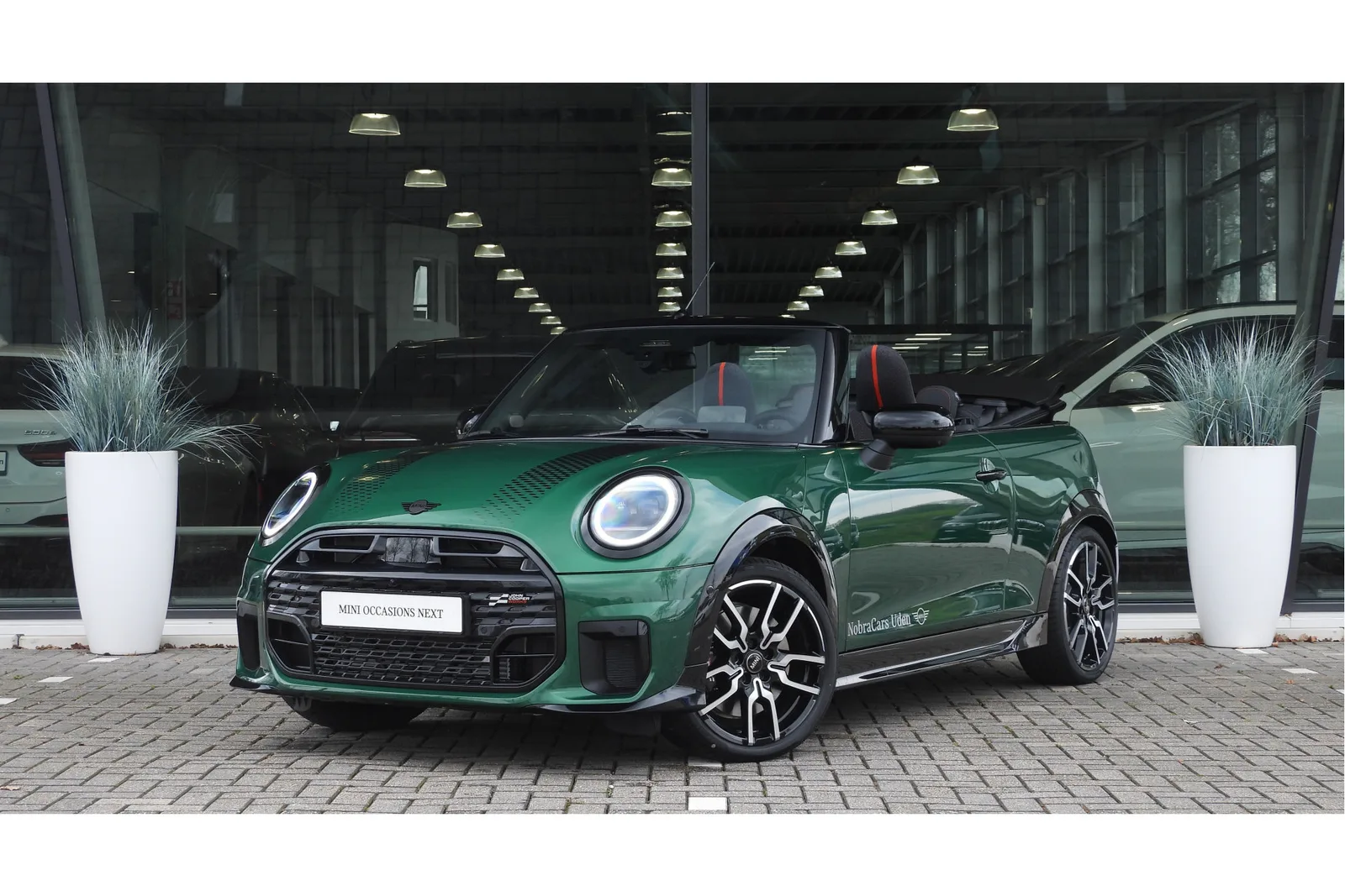 MINI Cabrio (2026) — foto 1