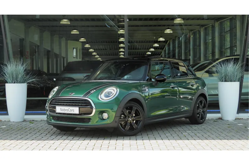 MINI Hatchback (2019)