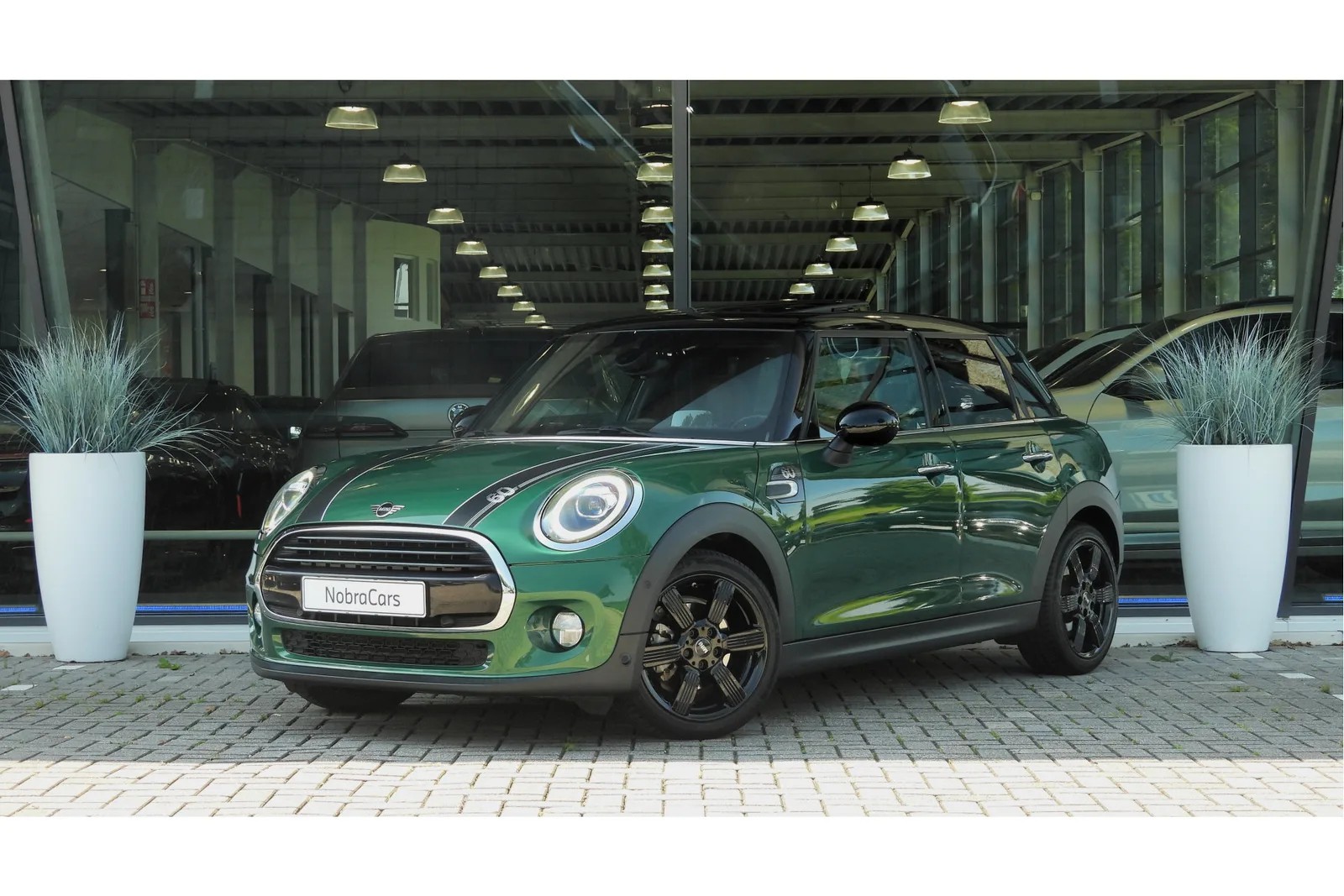 MINI Hatchback (2019) — foto 1