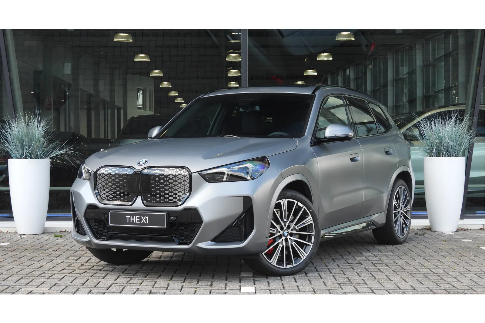 BMW iX1 (2026) — foto 1
