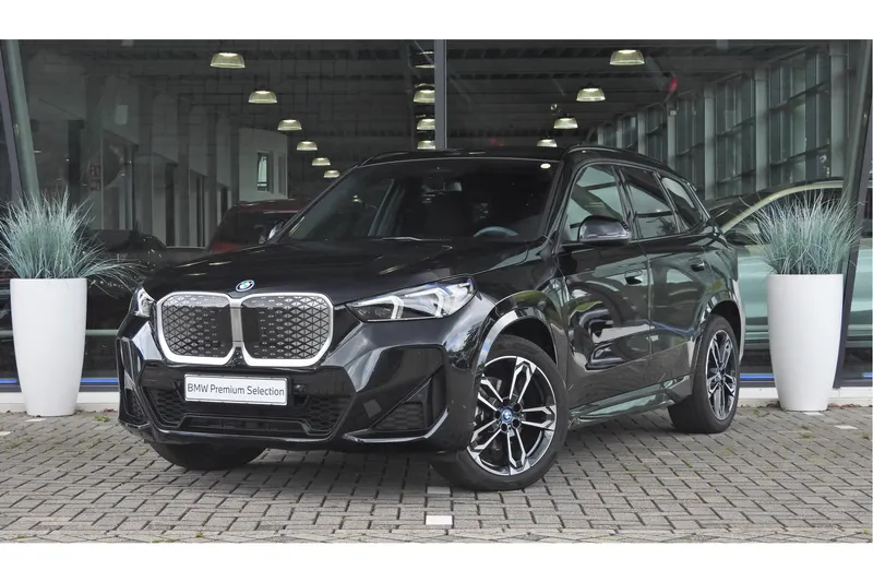 BMW iX1 (2025)