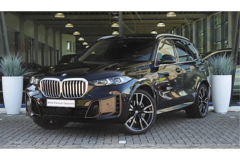 BMW X5 (2025)