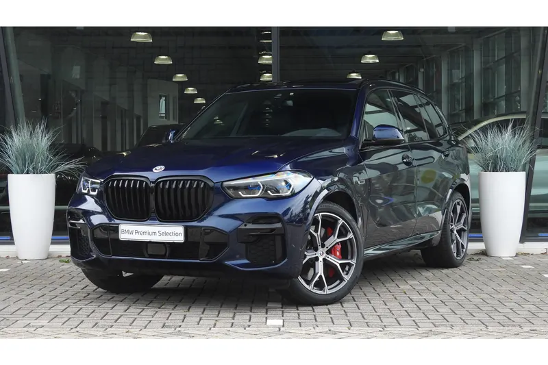 BMW X5 (2023)
