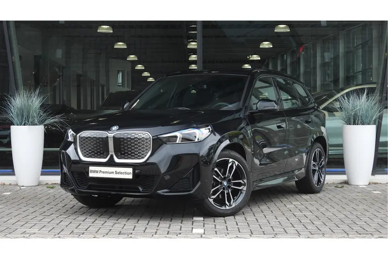 BMW iX1 (2025)