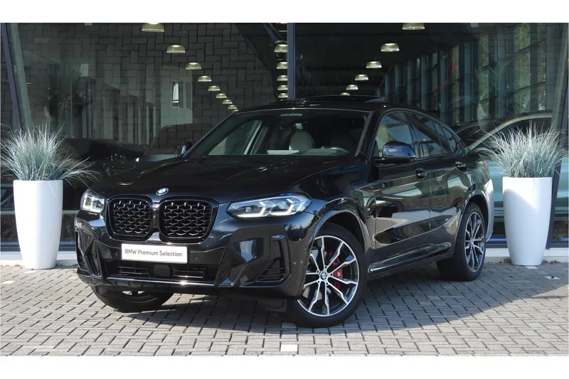 BMW X4 (2023)