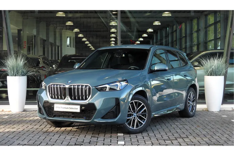 BMW iX1 (2024)
