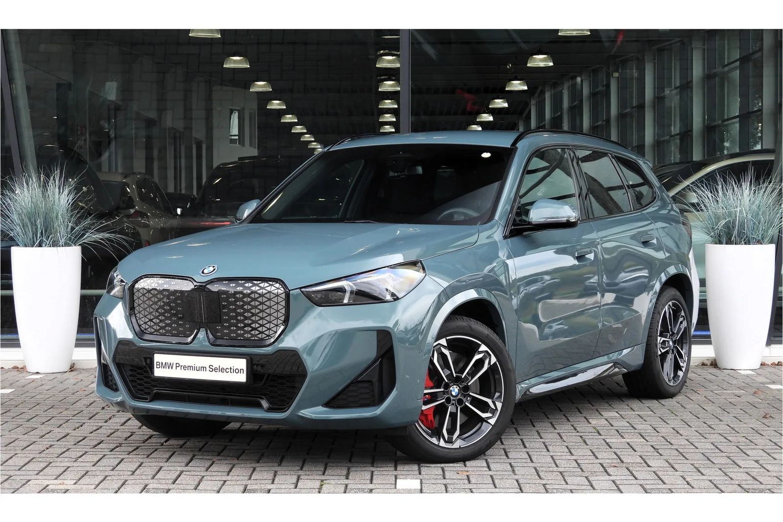BMW iX1 (2025) — foto 1