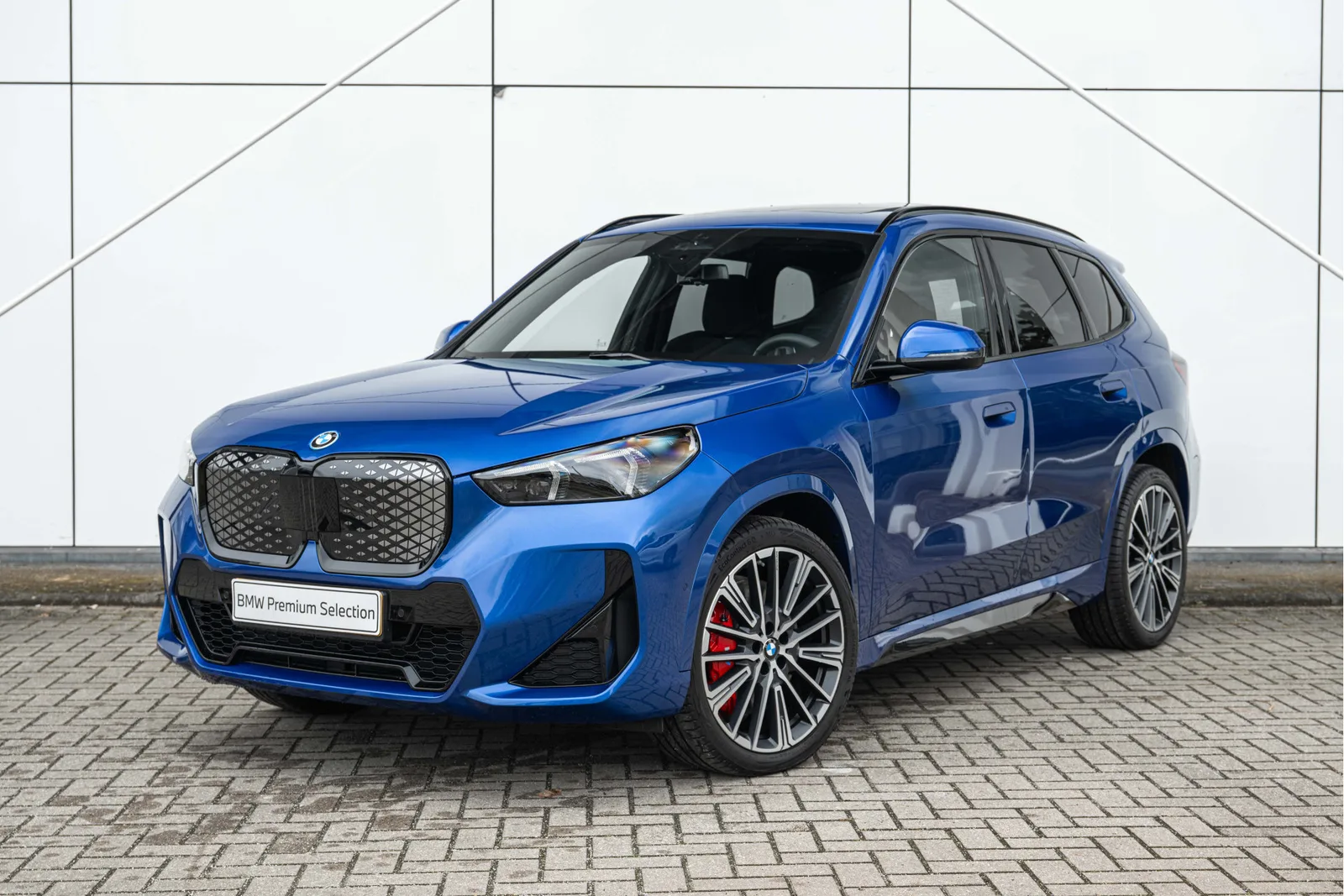 BMW iX1 (2025) — foto 1