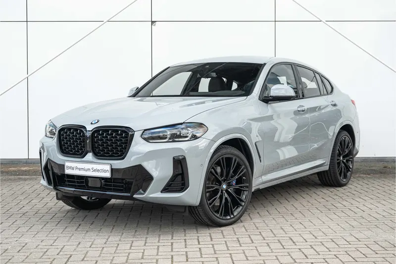 BMW X4 (2023)