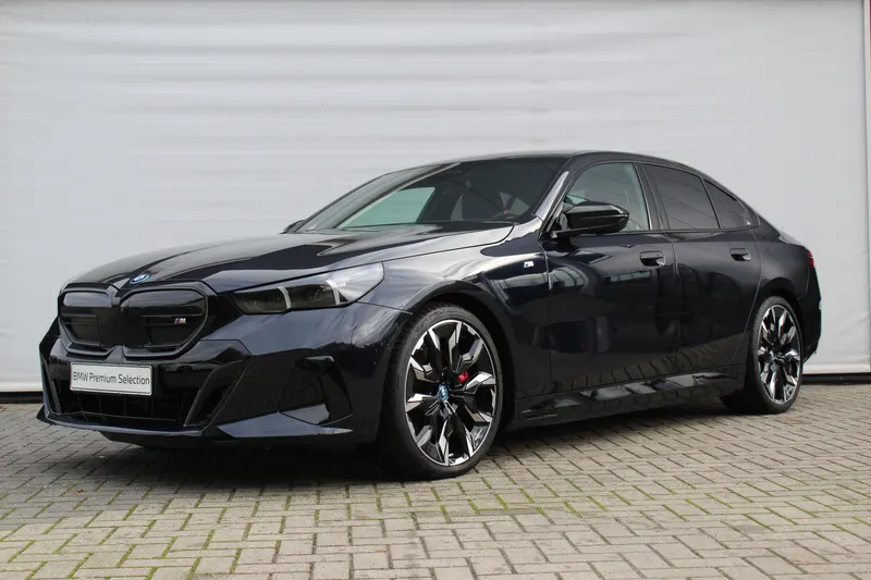 BMW i5 (2024)