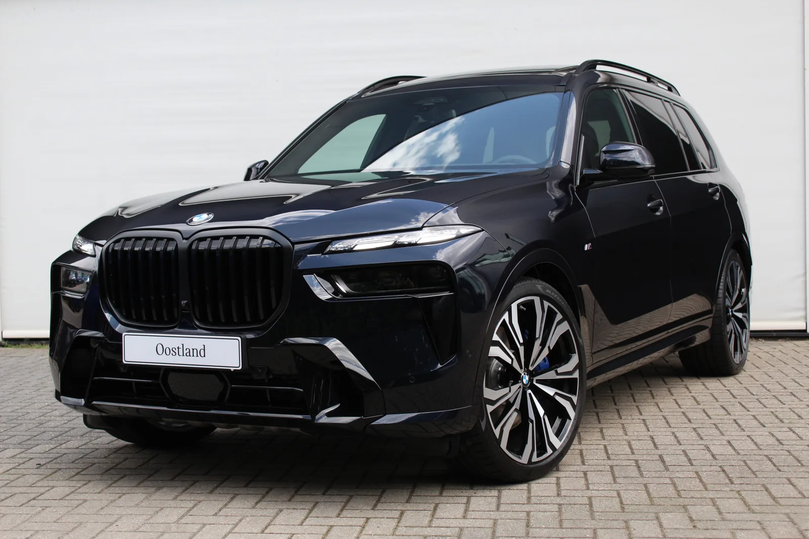 BMW X7 (2026) — foto 1