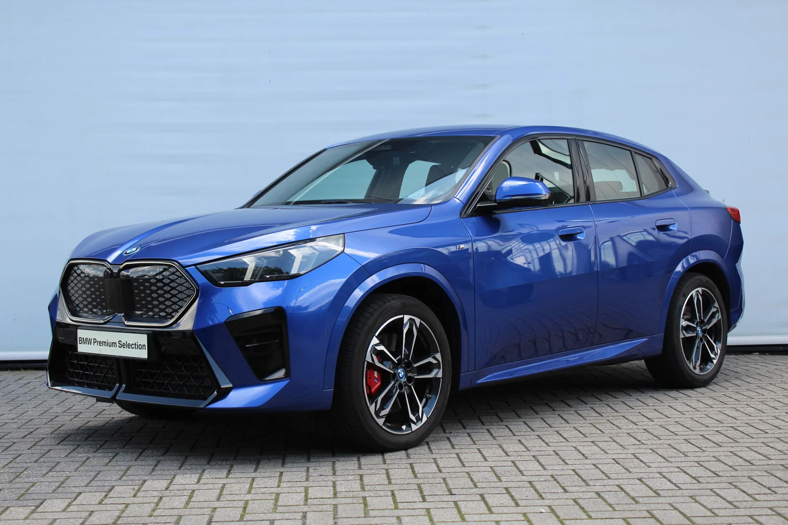 BMW iX2 (2025) — foto 1