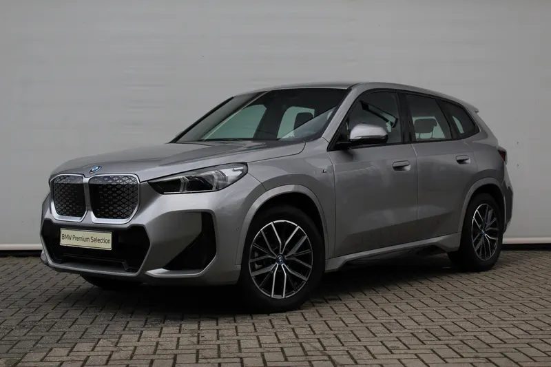BMW iX1 (2024)