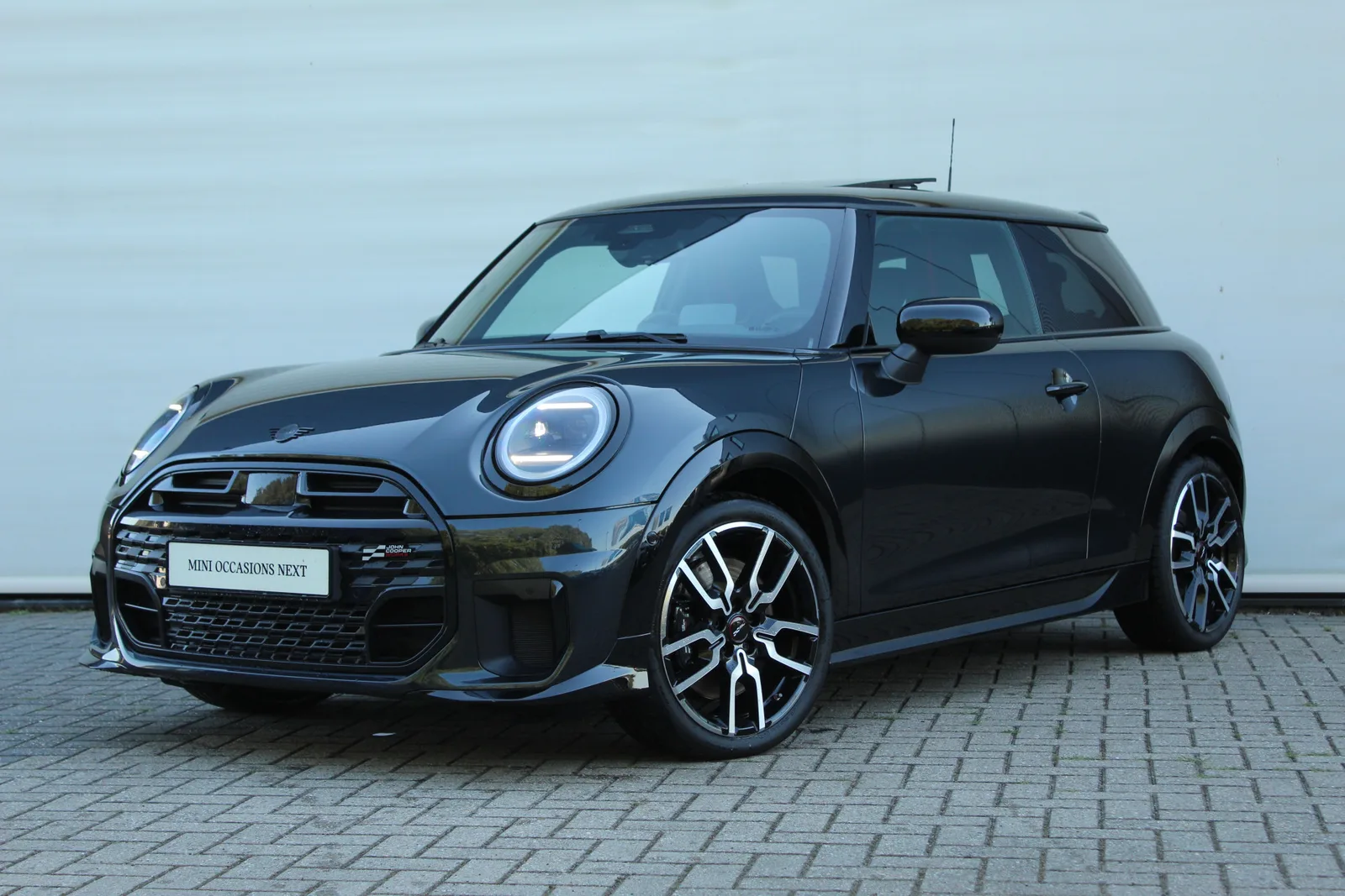 MINI Hatchback (2024) — foto 1