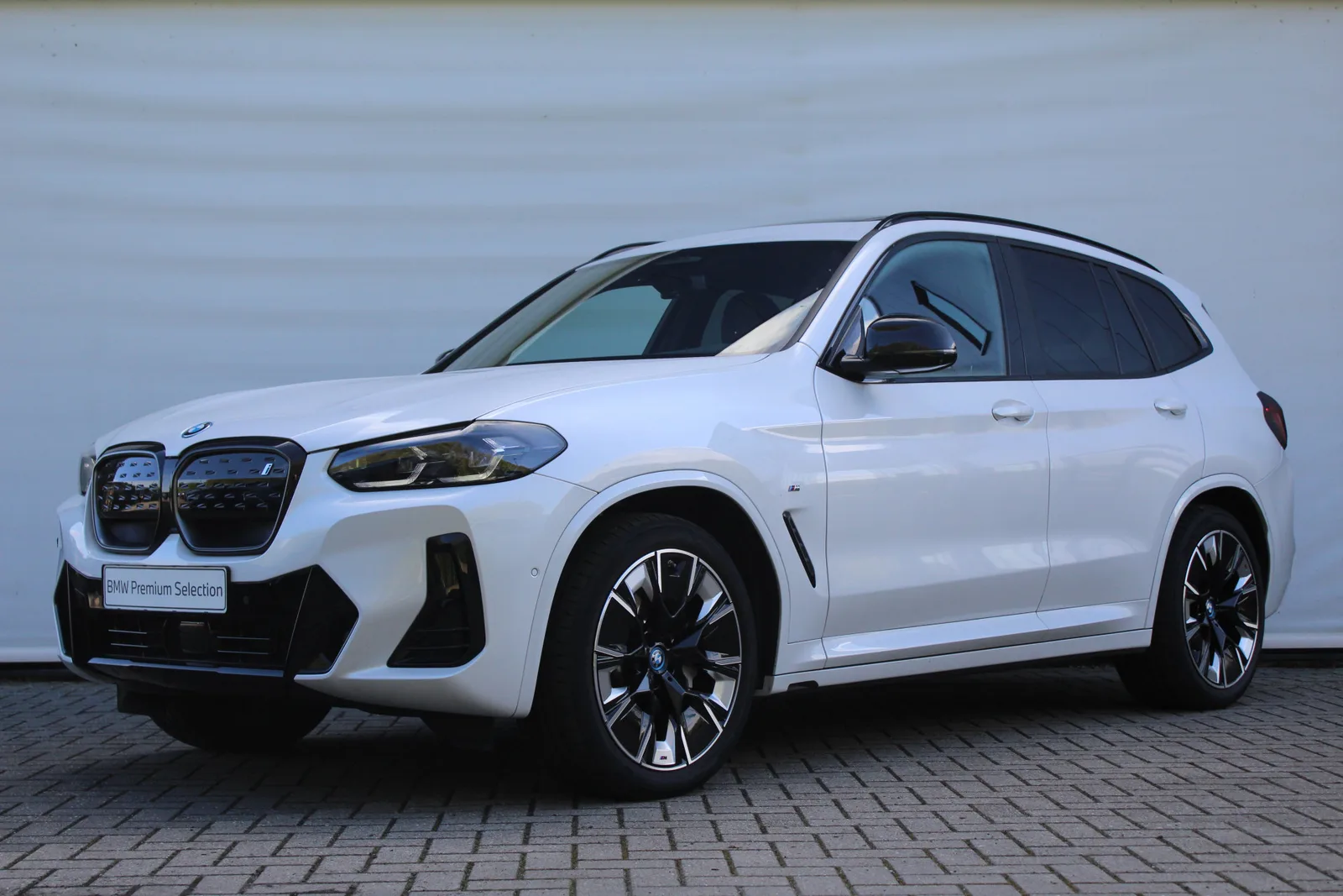 BMW iX3 (2024) — foto 1