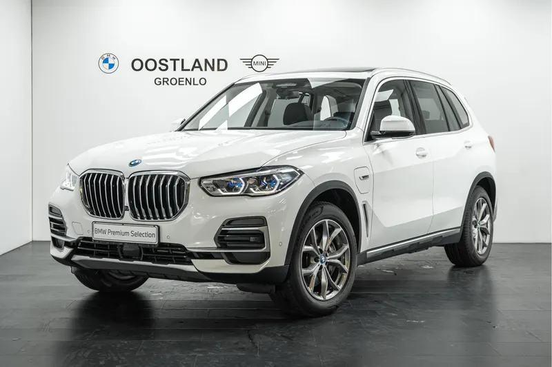 BMW X5 (2023)
