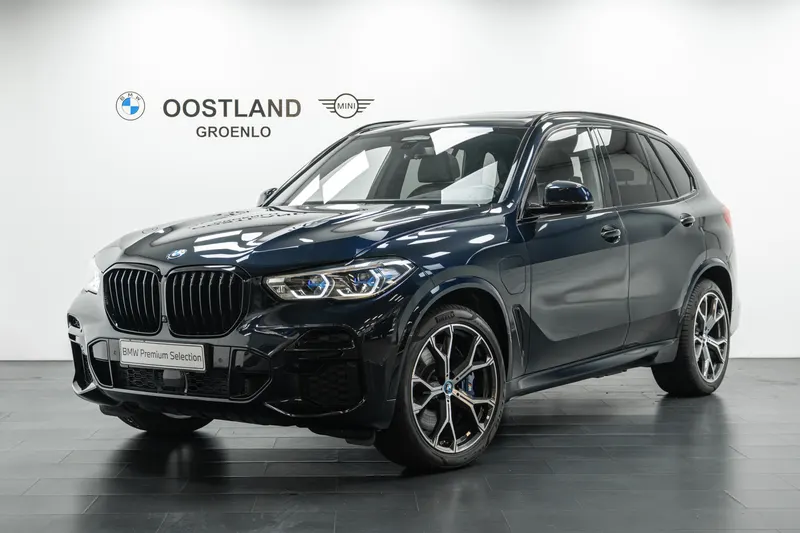 BMW X5 (2023)