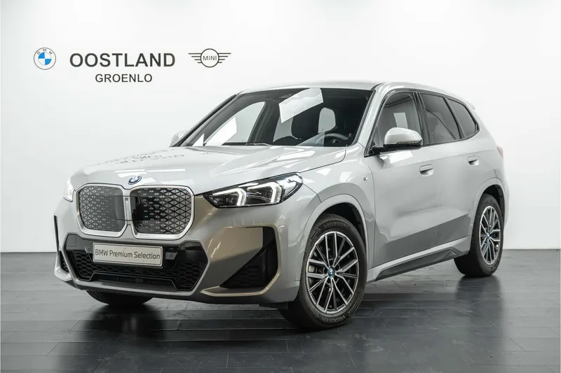 BMW iX1 (2024)