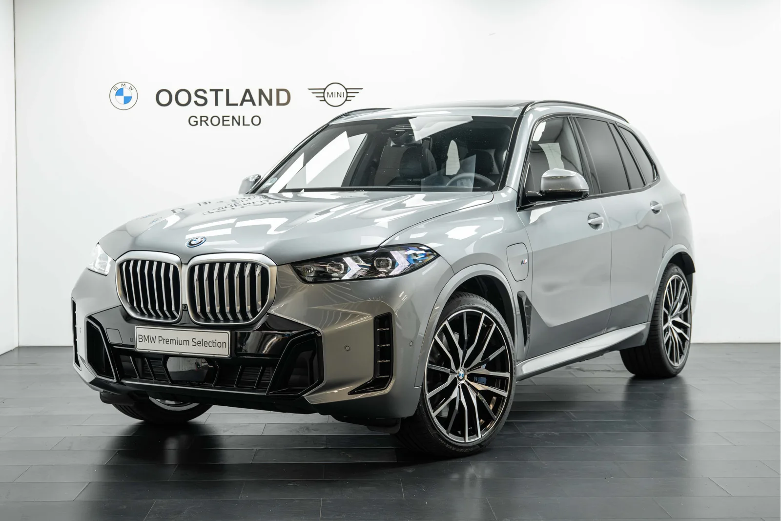 BMW X5 (2025) — foto 1