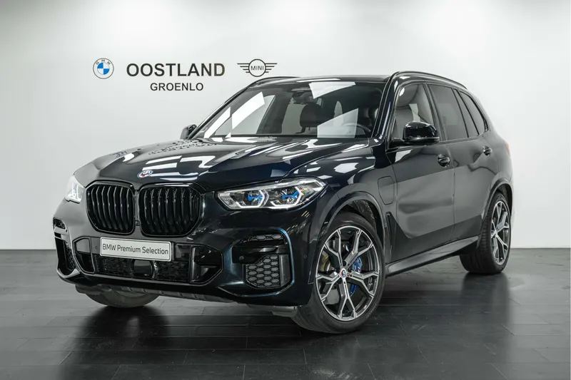 BMW X5 (2023)