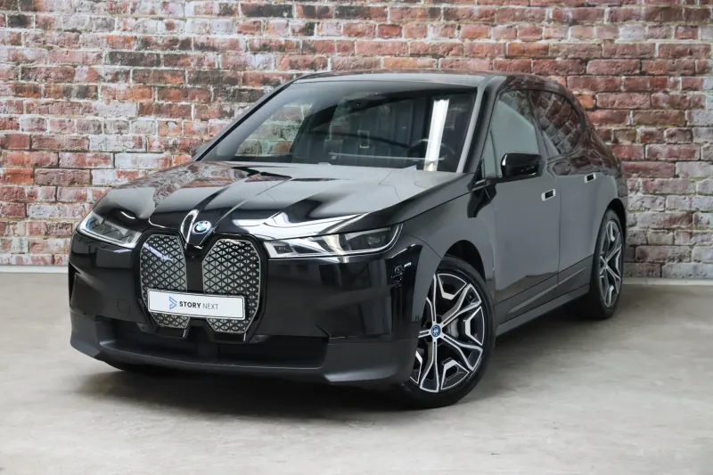 BMW iX (2021)