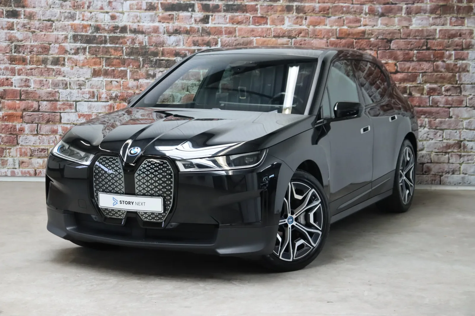 BMW iX (2021) — foto 1