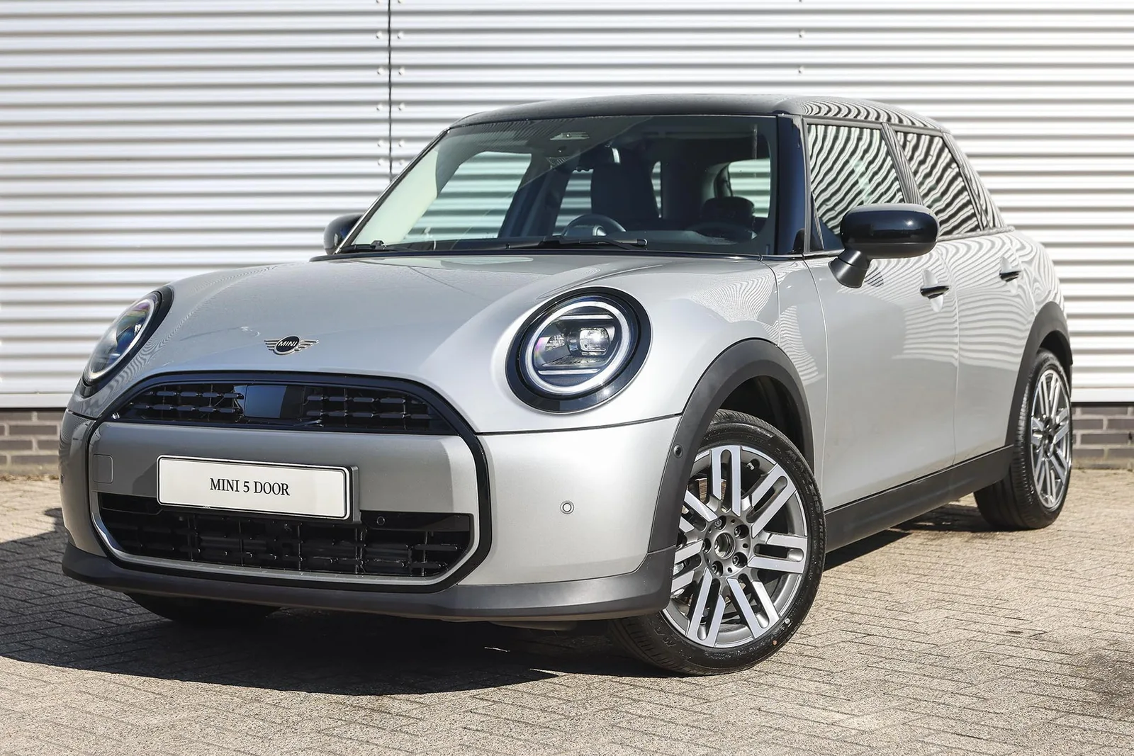 MINI Hatchback (2026) — foto 1