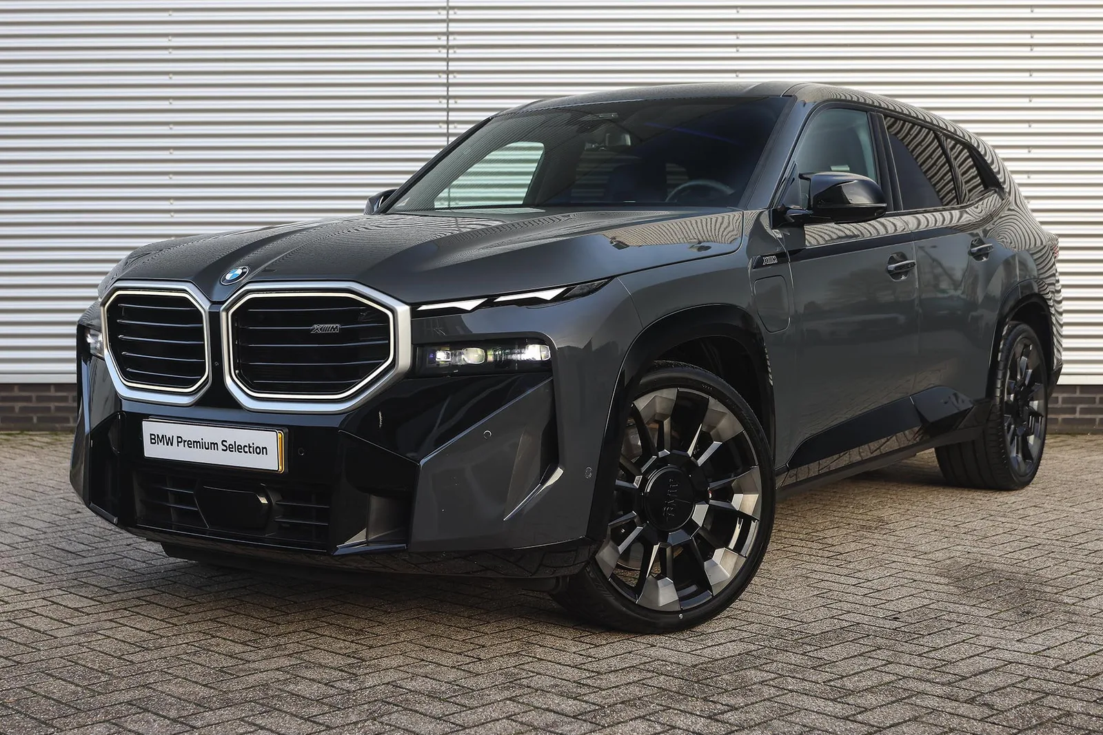 BMW XM (2025) — foto 1