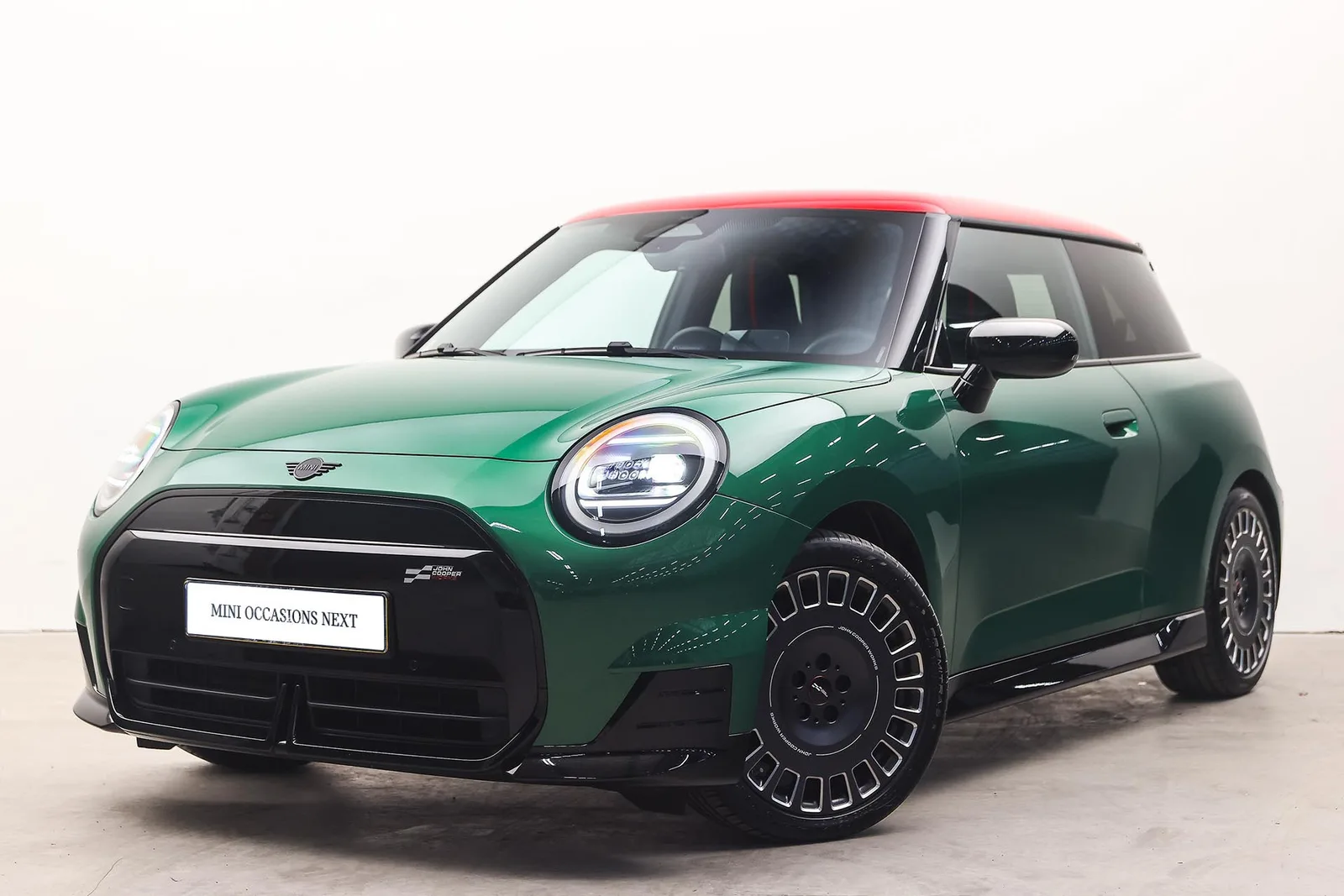 MINI Hatchback (2024) — foto 1