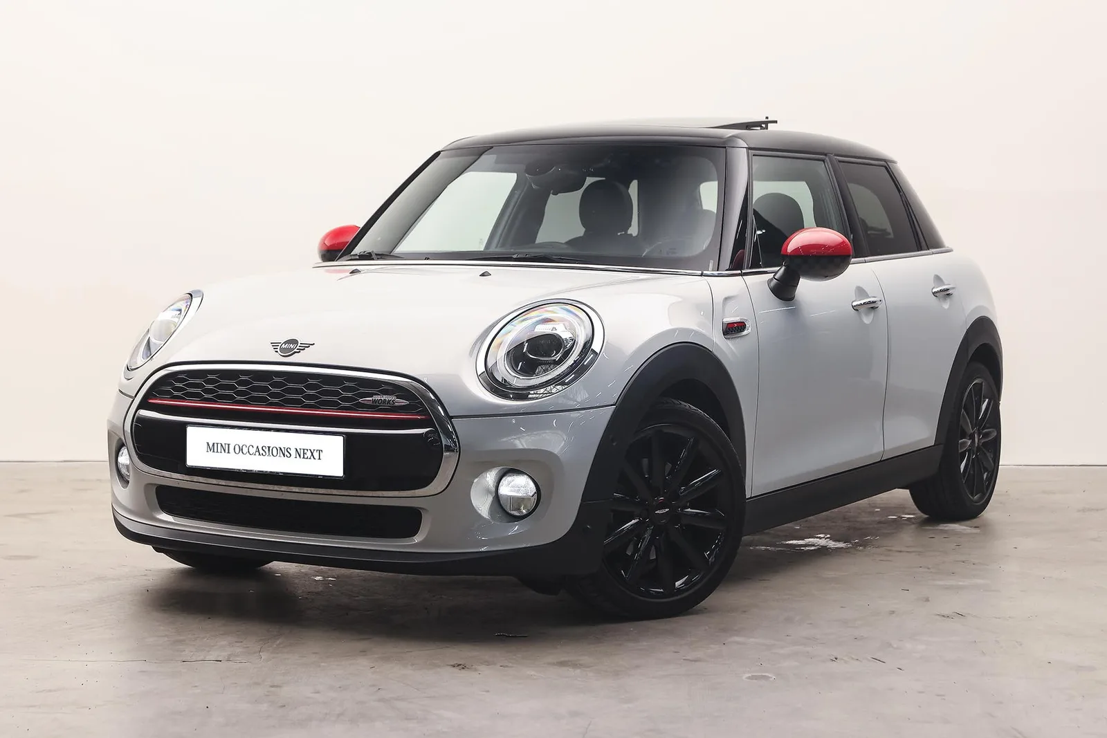 MINI Hatchback (2019) — foto 1