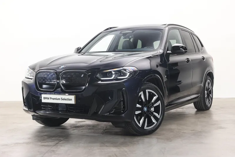 BMW iX3 (2023)