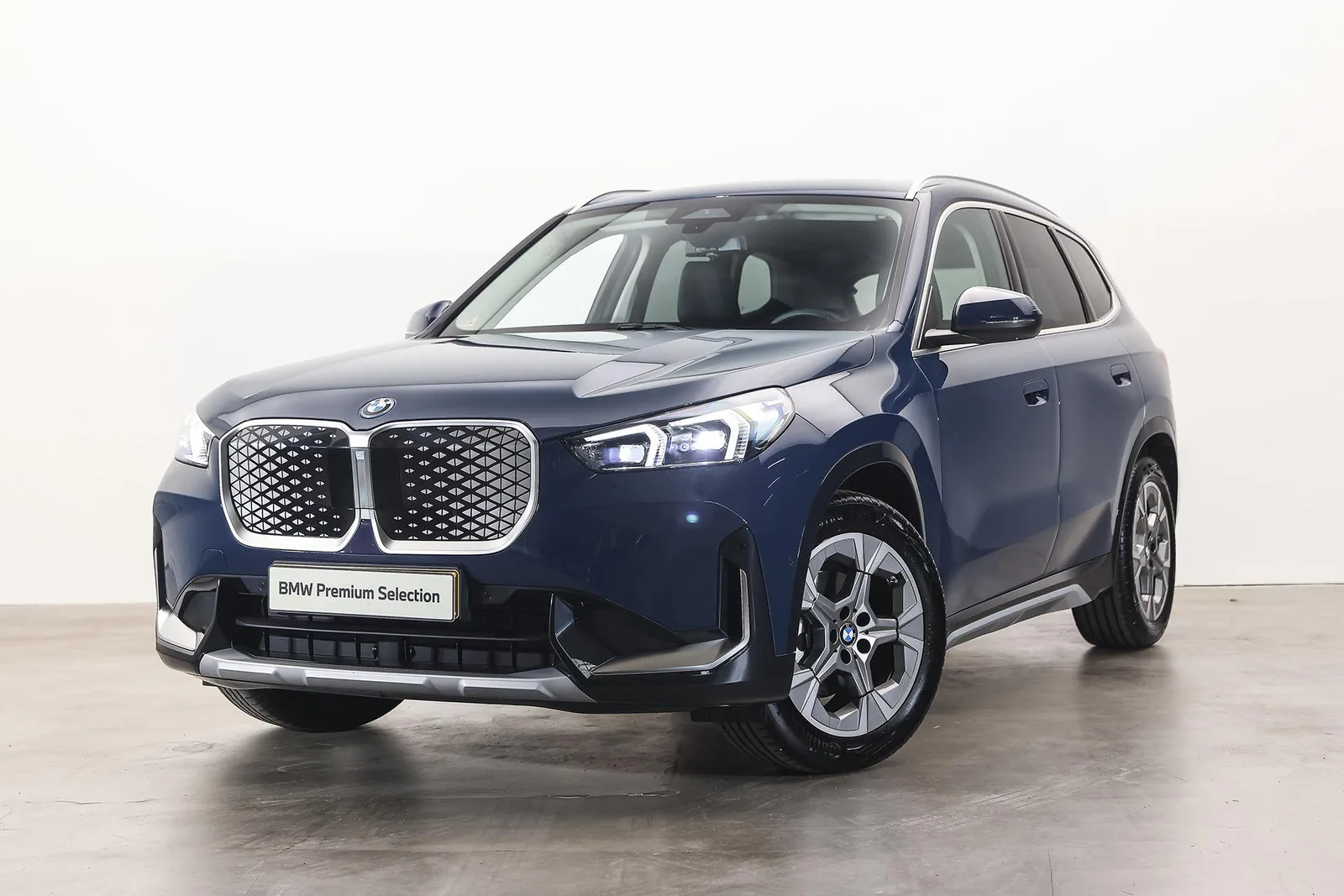 BMW iX1 (2026) — foto 1