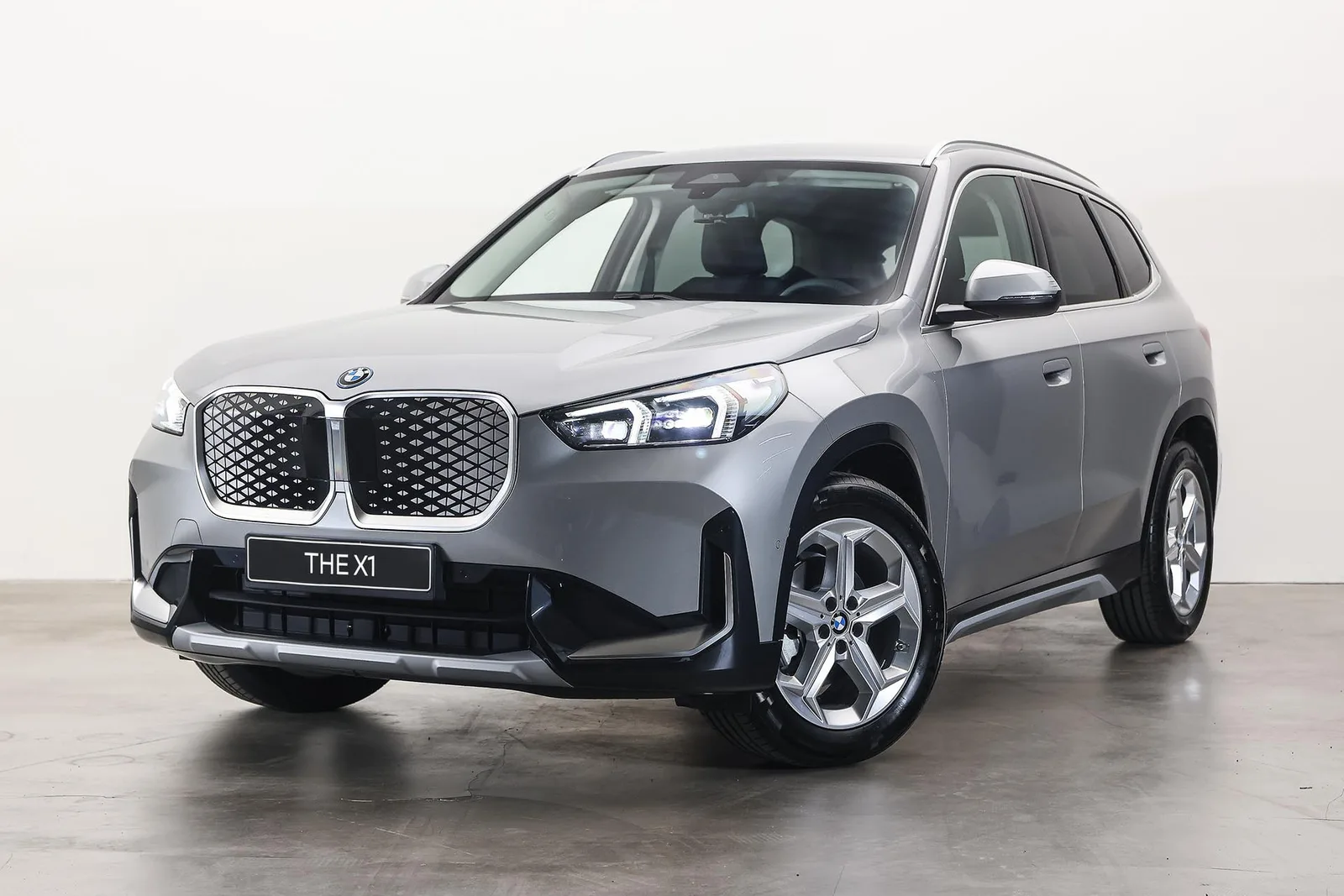 BMW iX1 (2026) — foto 1
