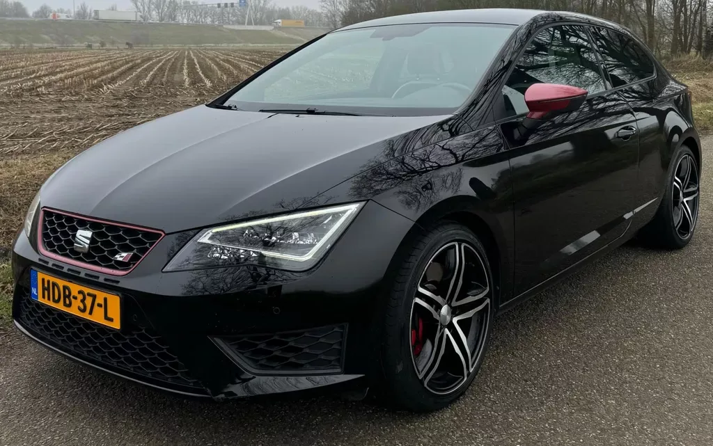 SEAT Leon (2016) — foto 1