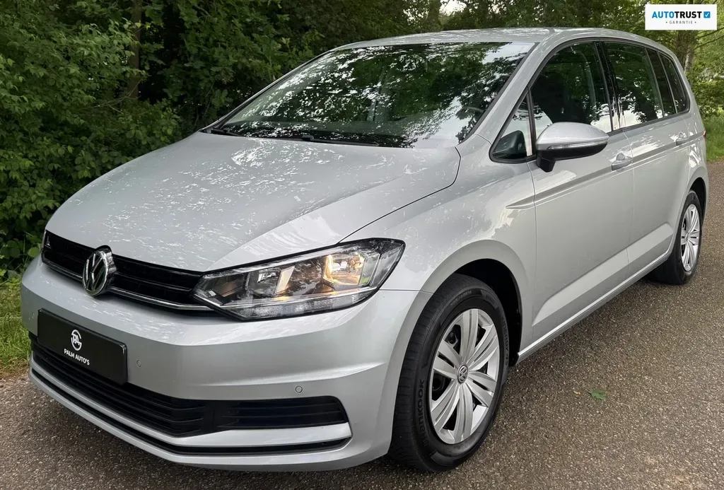 Volkswagen Touran (2018) — foto 1