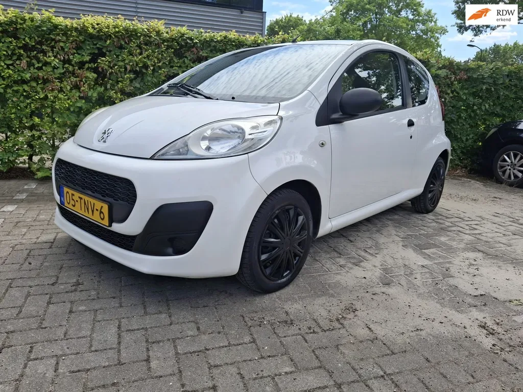 Peugeot 107 (2012) — foto 1