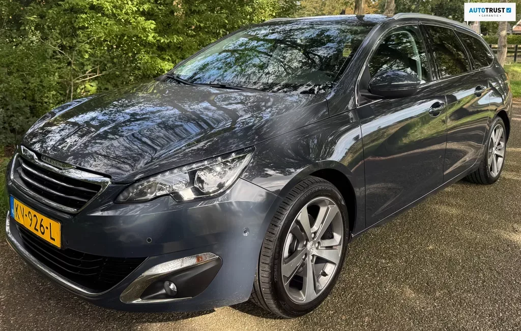 Peugeot 308 (2015) — foto 1