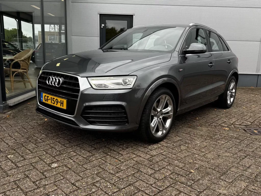 Audi Q3 (2015) — foto 1