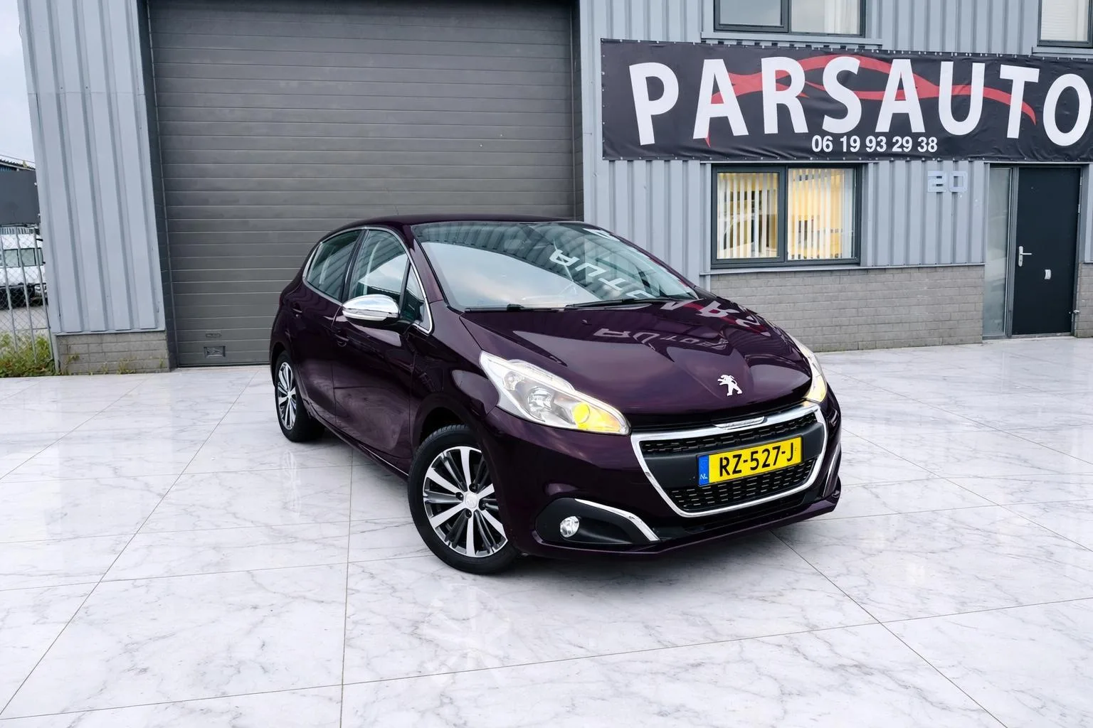Peugeot 208 (2018) — foto 1