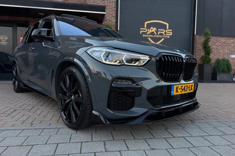 BMW X5 (2021)