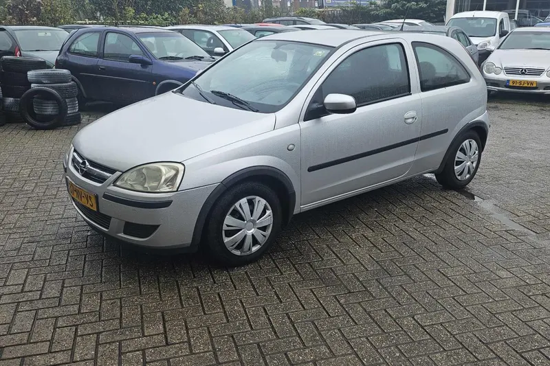 Opel Corsa (2004)