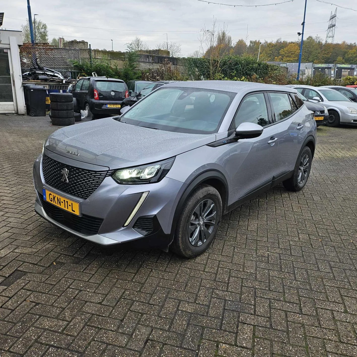 Peugeot e-2008 (2021) — foto 1