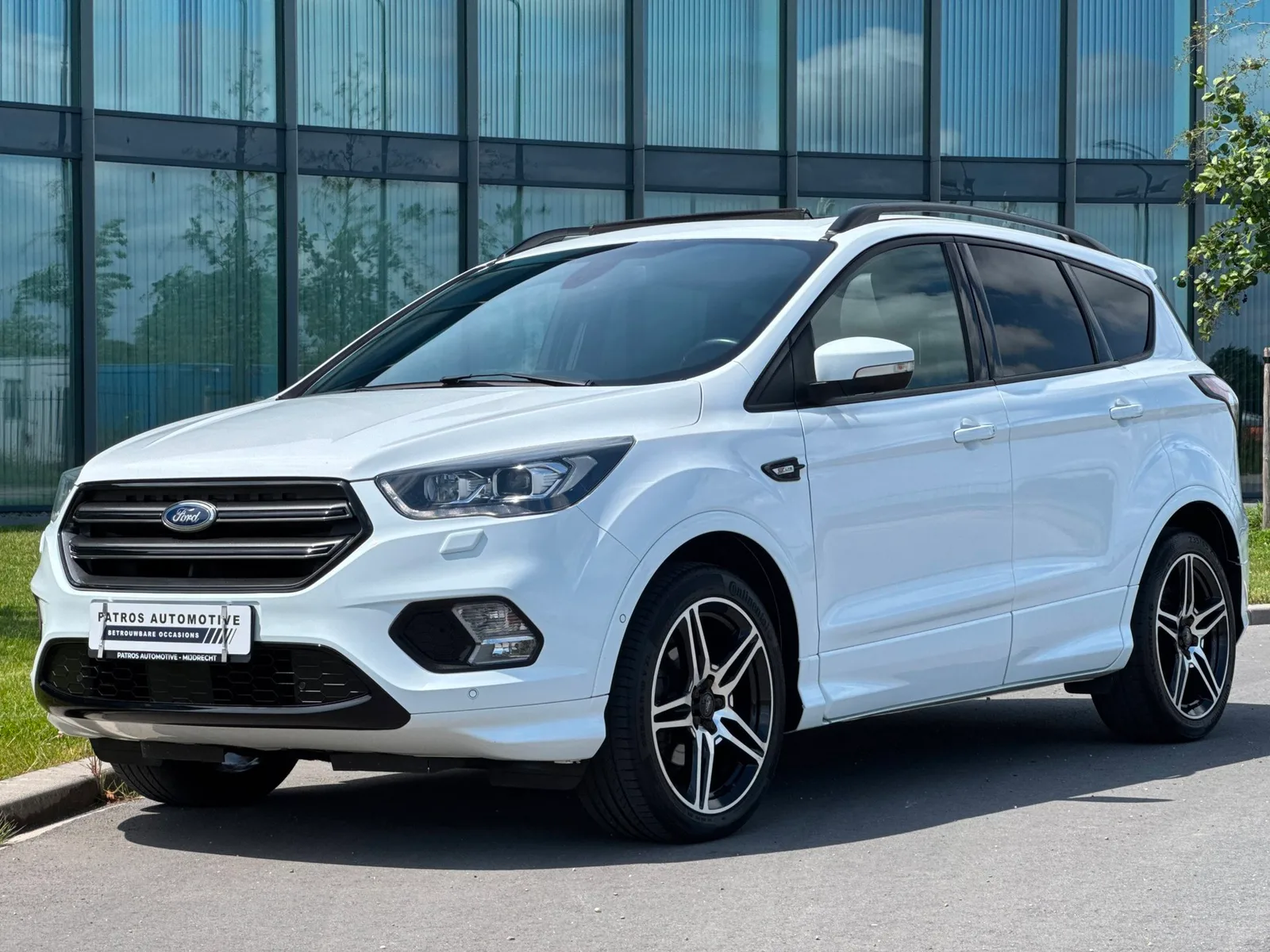 Ford Kuga (2018) — foto 1