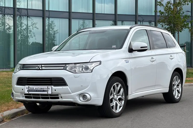 Mitsubishi Outlander (2014)