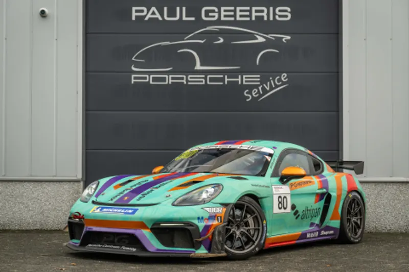 Porsche Cayman (2024)