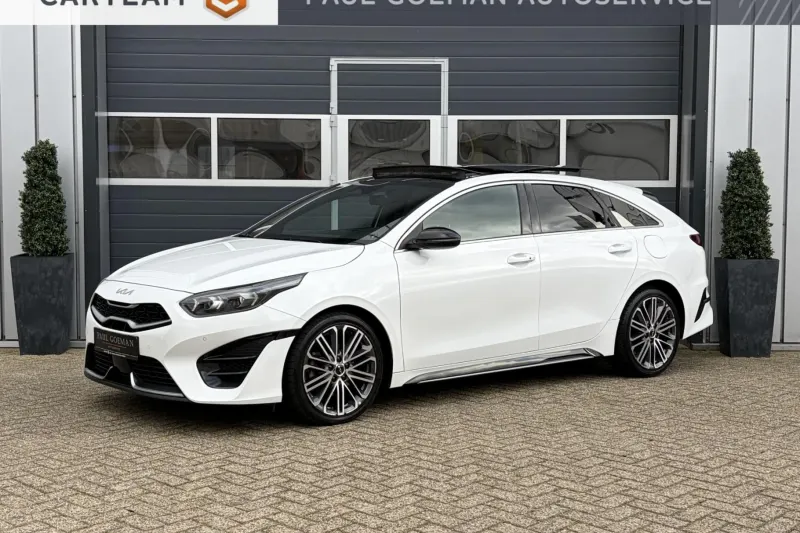 Kia ProCeed (2024)