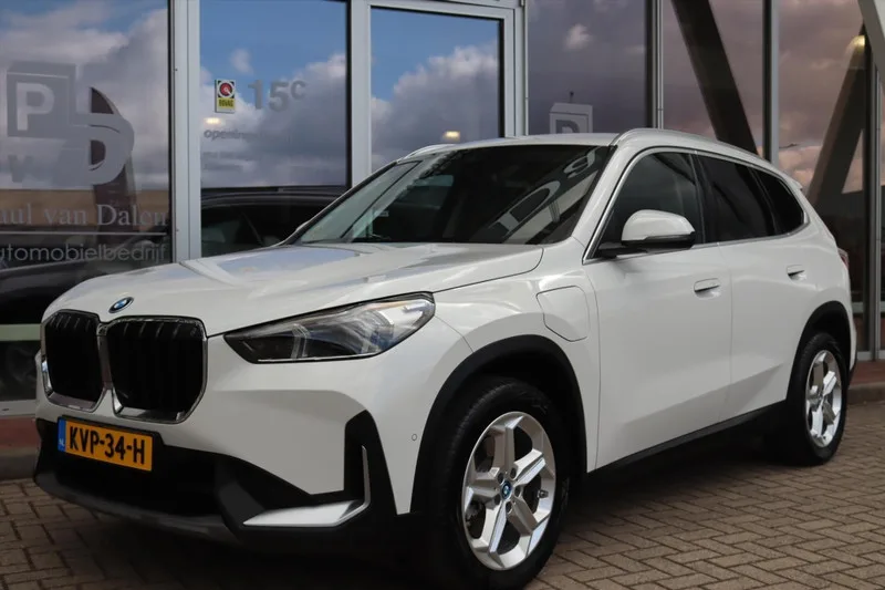 BMW X1 (2023) — foto 1